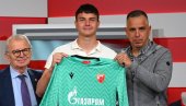 ЗВЕЗДА УЛАЖЕ У БУДУЋНОСТ: Талентовани голман потписао уговор до 2027. године ЗВЕЗДА УЛАЖЕ У БУДУЋНОСТ: Талентовани голман потписао уговор до 2027. године