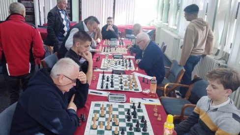 DRUGI U POMORAVSKOJ LIGI: Paraćinci seniori odlični šahisti DRUGI U POMORAVSKOJ LIGI: Paraćinci seniori odlični šahisti
