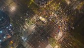 SNIMCI IZ VAZDUHA POKAZALI SVE: Koliko je zapravo ljudi na protestu u Nemanjinoj (FOTO) SNIMCI IZ VAZDUHA POKAZALI SVE: Koliko je zapravo ljudi na protestu u Nemanjinoj (FOTO)