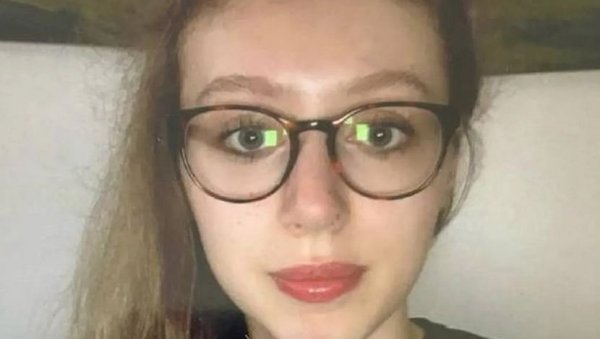 СТУДЕНТКИЊА СЕ УБИЛА ЈЕР ЈЕ ПАЛА ИСПИТ, КАСНИЈЕ СТИГЛА ИСПРАВКА ДА ЈЕ ПОЛОЖИЛА Родитељи очајни, добили извињење Универзитета СТУДЕНТКИЊА СЕ УБИЛА ЈЕР ЈЕ ПАЛА ИСПИТ, КАСНИЈЕ СТИГЛА ИСПРАВКА ДА ЈЕ ПОЛОЖИЛА Родитељи очајни, добили извињење Универзитета