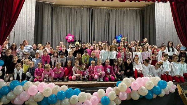 „ЗНАМ И ЈА”: Фестивал дечјег стваралаштва одржан у Банатском Двору „ЗНАМ И ЈА”: Фестивал дечјег стваралаштва одржан у Банатском Двору