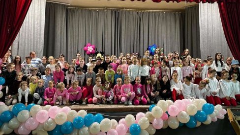 „ZNAM I JA”: Festival dečjeg stvaralaštva održan u Banatskom Dvoru „ZNAM I JA”: Festival dečjeg stvaralaštva održan u Banatskom Dvoru