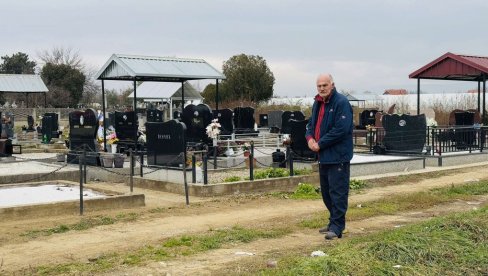 UZ NJIVU DOBIO I 150 GROBOVA! Nesvakidašnje muke Slaviše Jovanovića, odlukom suda vraćena mu zemlja sa - pokojnicima UZ NJIVU DOBIO I 150 GROBOVA! Nesvakidašnje muke Slaviše Jovanovića, odlukom suda vraćena mu zemlja sa - pokojnicima
