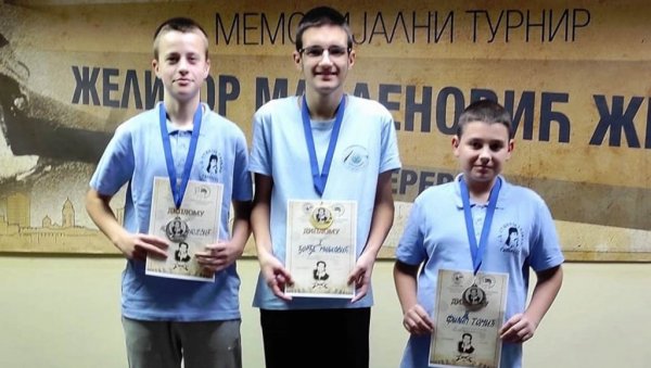 ЂОРЂЕ СТРЕЉАЧКА НАДА: Младом Параћинцу злато у Смедереву (ФОТО) ЂОРЂЕ СТРЕЉАЧКА НАДА: Младом Параћинцу злато у Смедереву (ФОТО)