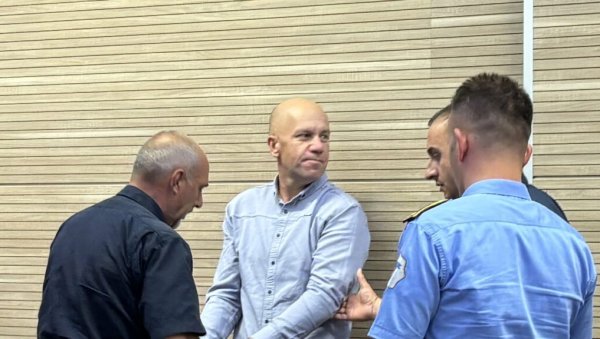СВЕДОК ТУЖИЛАШТВА НИЈЕ ПРЕПОЗНАО ОСУМЊИЧЕНОГ: Настављено суђење Драгиши Миленковићу (55) из Грачанице СВЕДОК ТУЖИЛАШТВА НИЈЕ ПРЕПОЗНАО ОСУМЊИЧЕНОГ: Настављено суђење Драгиши Миленковићу (55) из Грачанице