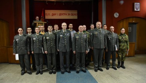 U SPOMEN NA DVA ISTORIJSKA DATUMA: Centar za obuku Vojske Srbije obeležio svoj dan U SPOMEN NA DVA ISTORIJSKA DATUMA: Centar za obuku Vojske Srbije obeležio svoj dan