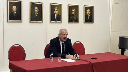 ULOGA KORISNIH IDIOTA U (SLUČAJNO)SRPSKOJ OBOJENOJ REVOLUCIJI ULOGA KORISNIH IDIOTA U (SLUČAJNO)SRPSKOJ OBOJENOJ REVOLUCIJI