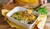 OVO JELO ĆE OBOŽAVATI I NAJVEĆI IZBIRLJIVCI: Recept za zapečenu boraniju sa piletinom OVO JELO ĆE OBOŽAVATI I NAJVEĆI IZBIRLJIVCI: Recept za zapečenu boraniju sa piletinom