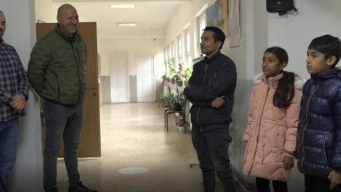 ПОЧЕЛА ИСПЛАТА УЖИНСКОГ ДОДАТКА НА КИМ: Ова помоћ нам много значи да опстанемо на свом огњишту ПОЧЕЛА ИСПЛАТА УЖИНСКОГ ДОДАТКА НА КИМ: Ова помоћ нам много значи да опстанемо на свом огњишту