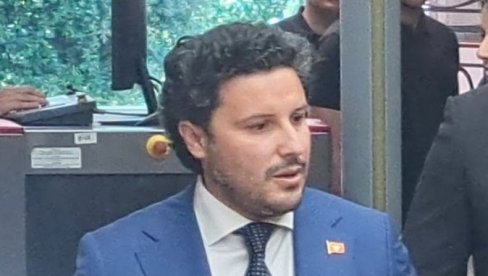 NI KRPA, ALI NI VLAŽNA MARAMICA: Mali izgledi za formiranje vlasti od anti-DPS koalicije NI KRPA, ALI NI VLAŽNA MARAMICA: Mali izgledi za formiranje vlasti od anti-DPS koalicije