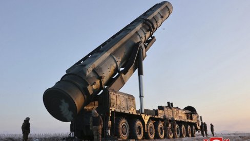 AMERIKA U PROBLEMU KIM IMA HIPERSONIČNE RAKETE: Severna Koreja izvršla uspešno lansiranje projektila AMERIKA U PROBLEMU KIM IMA HIPERSONIČNE RAKETE: Severna Koreja izvršla uspešno lansiranje projektila