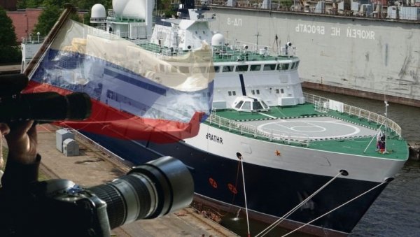 РУСКИ ШПИЈУНСКИ БРОД ИЗАЗВАО ПАНИКУ: Протерајте га одмах, па знате ли шта се налази испод њега РУСКИ ШПИЈУНСКИ БРОД ИЗАЗВАО ПАНИКУ: Протерајте га одмах, па знате ли шта се налази испод њега
