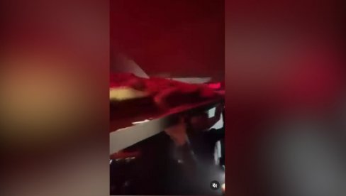 PAO PLAFON U DISKOTECI U BAČU: Nekoliko ljudi završilo u ambulanti sa povredama (VIDEO) PAO PLAFON U DISKOTECI U BAČU: Nekoliko ljudi završilo u ambulanti sa povredama (VIDEO)
