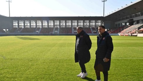 SVE JE SPREMNO ZA SPEKTAKL: Radujko i Stevanović obišli Dubočicu pred Srbija - Danska (FOTO) SVE JE SPREMNO ZA SPEKTAKL: Radujko i Stevanović obišli Dubočicu pred Srbija - Danska (FOTO)