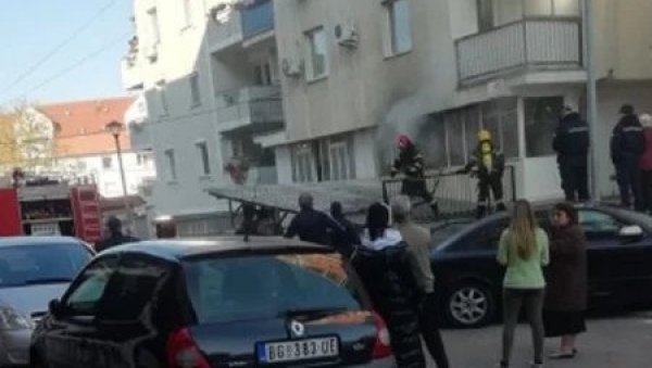 ГОРИ СТАН НА ЦЕРАКУ: Густи дим куља на све стране, ватрогасци изашли на лице места (ФОТО) ГОРИ СТАН НА ЦЕРАКУ: Густи дим куља на све стране, ватрогасци изашли на лице места (ФОТО)