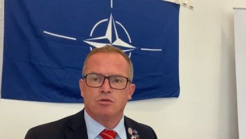 НАТО ЛОБИСТА НАПАО РУМУНЕ ЗБОГ СРБИЈЕ: Они му брутално одговорили (ФОТО) НАТО ЛОБИСТА НАПАО РУМУНЕ ЗБОГ СРБИЈЕ: Они му брутално одговорили (ФОТО)