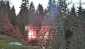 MIGRANTI NASTAVLJAJU SA DIVLJANJEM NA PODRUČJU PLJEVALJA: Zapaljena nova štala MIGRANTI NASTAVLJAJU SA DIVLJANJEM NA PODRUČJU PLJEVALJA: Zapaljena nova štala