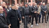 DRŽAVA MORA DA STANE IZA BORACA: Protest na Rimskom trgu u Podgorici DRŽAVA MORA DA STANE IZA BORACA: Protest na Rimskom trgu u Podgorici