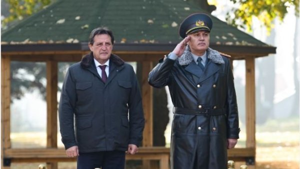 САСТАНАК МИНИСТАРА ОДБРАНЕ СРБИЈЕ И КАЗАХСТАНА: Односи две земље и два народа пријатељски САСТАНАК МИНИСТАРА ОДБРАНЕ СРБИЈЕ И КАЗАХСТАНА: Односи две земље и два народа пријатељски