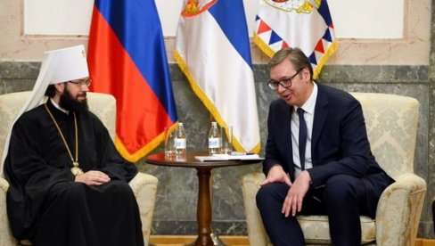 ВУЧИЋ СА МИТРОПОЛИТОМ ВОЛОКОЛАМСКИМ АНТОНИЈЕМ: Обележавање века Светотројичног храма у Београду симболизује трајну блискост два народа ВУЧИЋ СА МИТРОПОЛИТОМ ВОЛОКОЛАМСКИМ АНТОНИЈЕМ: Обележавање века Светотројичног храма у Београду симболизује трајну блискост два народа