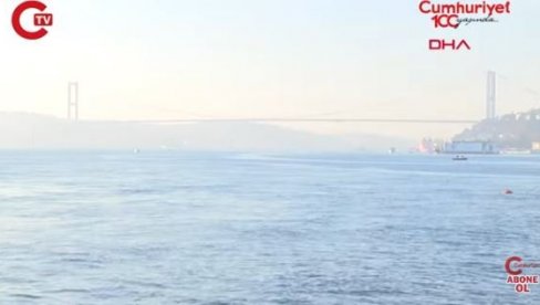 ISTANBUL U MAGLI: Zaustavljeno više od 100 brodova na ulazu u Bosfor (VIDEO) ISTANBUL U MAGLI: Zaustavljeno više od 100 brodova na ulazu u Bosfor (VIDEO)