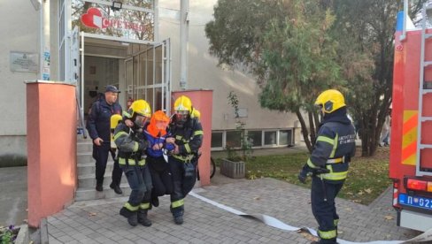 DA BUDU SPREMNI ZA STVARNE OPASNOSTI: Javno pokazna vežba održana u Ćupriji DA BUDU SPREMNI ZA STVARNE OPASNOSTI: Javno pokazna vežba održana u Ćupriji