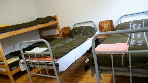 SMEŠTAJ ZA 12 NEVOLJNIKA : U Subotici otvoreno Prihvatilište za beskućnike SMEŠTAJ ZA 12 NEVOLJNIKA : U Subotici otvoreno Prihvatilište za beskućnike