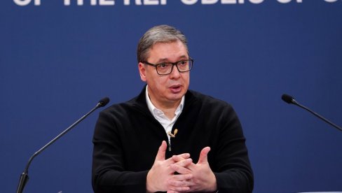 ONI SU ZAOSTALI U TRCI OD DVA KRUGA Predsednik Vučić sasuo opoziciji istinu u lice ONI SU ZAOSTALI U TRCI OD DVA KRUGA Predsednik Vučić sasuo opoziciji istinu u lice