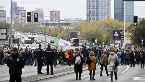 NE RAZUMEM NAJAVLJENU BLOKADU BRANKOVOG MOSTA Vučević: Nikakve veze nema sa tragedijom od 1. novembra NE RAZUMEM NAJAVLJENU BLOKADU BRANKOVOG MOSTA Vučević: Nikakve veze nema sa tragedijom od 1. novembra