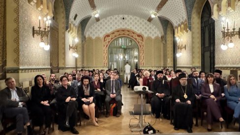 SRPSKI VOJNICI ČITALI TAGORU I MOPASANA U ROVOVIMA: Obeležavanje 110 godina od početka Prvog svetskog rata u Tekelijanumu, u Budimpešti SRPSKI VOJNICI ČITALI TAGORU I MOPASANA U ROVOVIMA: Obeležavanje 110 godina od početka Prvog svetskog rata u Tekelijanumu, u Budimpešti