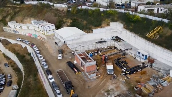 ОБНОВЉЕНЕ БОЛНИЦЕ И СТИГЛА НАЈМОДЕРНИЈА ОПРЕМА: У Београду је већина здравствених установа добила ново лице и изграђени су нови капацитети ОБНОВЉЕНЕ БОЛНИЦЕ И СТИГЛА НАЈМОДЕРНИЈА ОПРЕМА: У Београду је већина здравствених установа добила ново лице и изграђени су нови капацитети