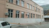 ОТПАО ДЕО ФАСАДЕ СА ШКОЛЕ: Инцидент у Јагодини, срећом нико није повређен (ФОТО) ОТПАО ДЕО ФАСАДЕ СА ШКОЛЕ: Инцидент у Јагодини, срећом нико није повређен (ФОТО)