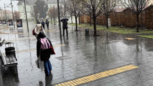 ZABELEO SE GRAD NA BEGEJU: Prvi sneg ove zime padao u Zrenjaninu ZABELEO SE GRAD NA BEGEJU: Prvi sneg ove zime padao u Zrenjaninu