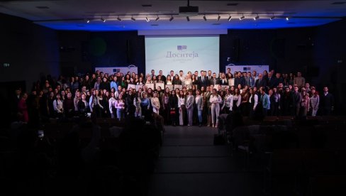 PRIJAVE DO 26. JANUARA: Stipendije za 1.111 najboljih studenata završnih godina osnovnih i master studija