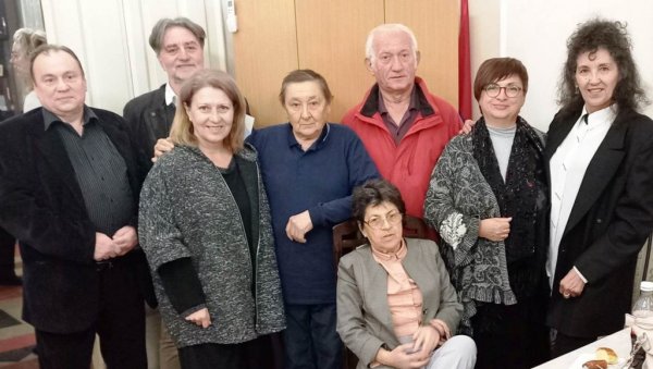 ПАРАЋИНЦИ У ЛЕСКОВАЧКОМ “ПОМАКУ“: Чланови клуба „Мирко Бањевић“ на промоцији ПАРАЋИНЦИ У ЛЕСКОВАЧКОМ “ПОМАКУ“: Чланови клуба „Мирко Бањевић“ на промоцији