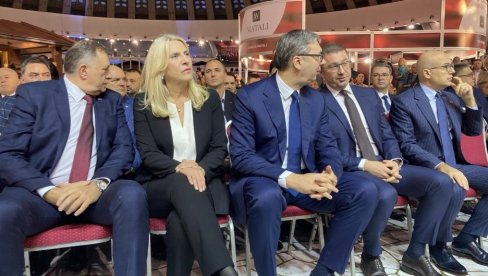 ВУЧИЋ НА САЈМУ ВИНА: Србија у првих девет месеци остварила више од 10 милиона ноћења ВУЧИЋ НА САЈМУ ВИНА: Србија у првих девет месеци остварила више од 10 милиона ноћења