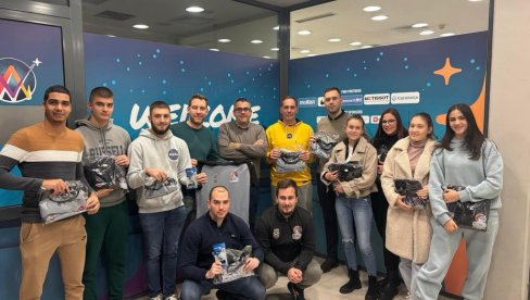 NOVA OPREMA ZA KOŠARKAŠKE SUDIJE: Zrenjanin obradovao delioce pravde NOVA OPREMA ZA KOŠARKAŠKE SUDIJE: Zrenjanin obradovao delioce pravde