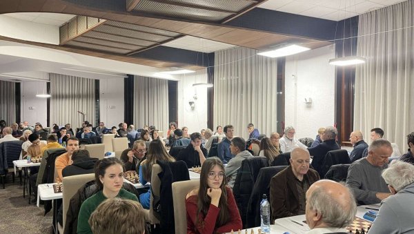 ПОЧЕЛО МЕЂУНАРОДНО ОТВОРЕНО ПРВЕНСТВО ТРОФЕЈ БЕОГРАДА: Љубитељи шаха уживаће у потезима око 160 такмичара ПОЧЕЛО МЕЂУНАРОДНО ОТВОРЕНО ПРВЕНСТВО ТРОФЕЈ БЕОГРАДА: Љубитељи шаха уживаће у потезима око 160 такмичара
