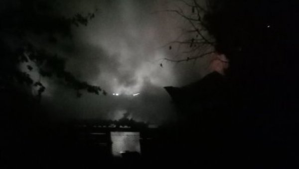 ПОЖАР У ЧАЧКУ: Запалила се сушара за сушење меса ПОЖАР У ЧАЧКУ: Запалила се сушара за сушење меса