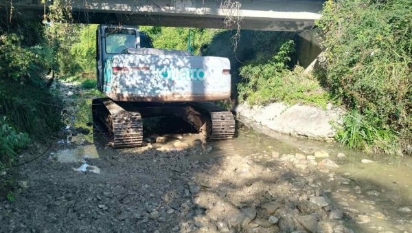 РЕЗУЛТАТ САРАДЊЕ „ЧИСТОЋЕ“ И ОСНОВАЦА: Едукација и чисто корито Суторине РЕЗУЛТАТ САРАДЊЕ „ЧИСТОЋЕ“ И ОСНОВАЦА: Едукација и чисто корито Суторине