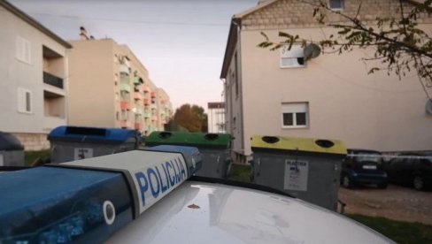 VEČERAĆE SELO U MRAKU Jeziva fotografija bombe objavljena na mrežama - U Kninu stradao mladić (25), povređeni u teškom stanju VEČERAĆE SELO U MRAKU Jeziva fotografija bombe objavljena na mrežama - U Kninu stradao mladić (25), povređeni u teškom stanju