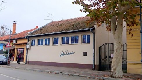 OBNOVA ILI SKRNAVLJENJE? Potpisivanje peticije protiv najavljenih radova u požarevačkoj Galeriji Milena Pavlović Barili OBNOVA ILI SKRNAVLJENJE? Potpisivanje peticije protiv najavljenih radova u požarevačkoj Galeriji Milena Pavlović Barili