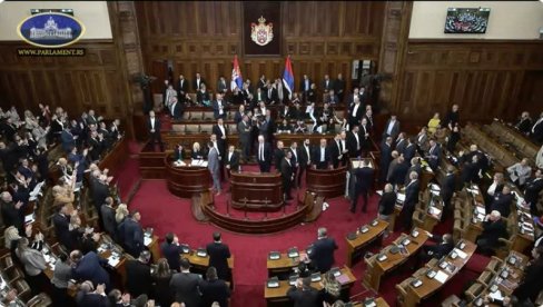 OPOZICIJA NASILJEM SPREČILA POSLANIKE DA RADE: Divljanjem pokušali da zaustave povećanje plata i penzija (FOTO/VIDEO) OPOZICIJA NASILJEM SPREČILA POSLANIKE DA RADE: Divljanjem pokušali da zaustave povećanje plata i penzija (FOTO/VIDEO)