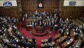 ОПОЗИЦИЈА НАСИЉЕМ СПРЕЧИЛА ПОСЛАНИКЕ ДА РАДЕ: Дивљањем покушали да зауставе повећање плата и пензија (ФОТО/ВИДЕО) ОПОЗИЦИЈА НАСИЉЕМ СПРЕЧИЛА ПОСЛАНИКЕ ДА РАДЕ: Дивљањем покушали да зауставе повећање плата и пензија (ФОТО/ВИДЕО)