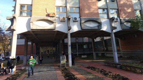 DEDA (80) PIJAN FIZIČKI NAPAO I PRETIO SUPRUZI (78): Određen pritvor nasilnom supružniku