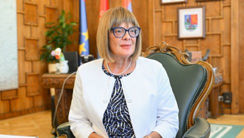SAD NE NOSE SLIKE, ALI KIDAJU MIKROFONE : Maja Gojković osudila ponašanje poslanika opozicije u srpskom parlamentu SAD NE NOSE SLIKE, ALI KIDAJU MIKROFONE : Maja Gojković osudila ponašanje poslanika opozicije u srpskom parlamentu