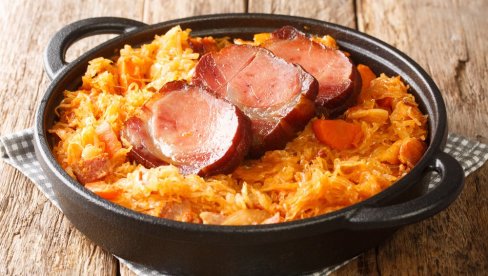 NAJBOLJI RUČAK SA KISELIM KUPUSOM: Podvarak, bogat i aromatičan obrok koji greje dušu NAJBOLJI RUČAK SA KISELIM KUPUSOM: Podvarak, bogat i aromatičan obrok koji greje dušu