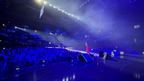 USLIŠILA ŽELJE PUBLIKE: Tanja Savić saopštila lepe vesti, evo o čemu je reč (FOTO/VIDEO) USLIŠILA ŽELJE PUBLIKE: Tanja Savić saopštila lepe vesti, evo o čemu je reč (FOTO/VIDEO)