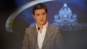 БРНАБИЋ: Почетна плата просветног радника никад више испод републичког просека БРНАБИЋ: Почетна плата просветног радника никад више испод републичког просека