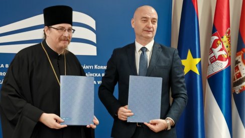 BOGOSLOVIJA DRAGULJ ZA POSETIOCE: Pokrajinska vlada podstiče turizam u Sremskim Karlovcima (FOTO) BOGOSLOVIJA DRAGULJ ZA POSETIOCE: Pokrajinska vlada podstiče turizam u Sremskim Karlovcima (FOTO)